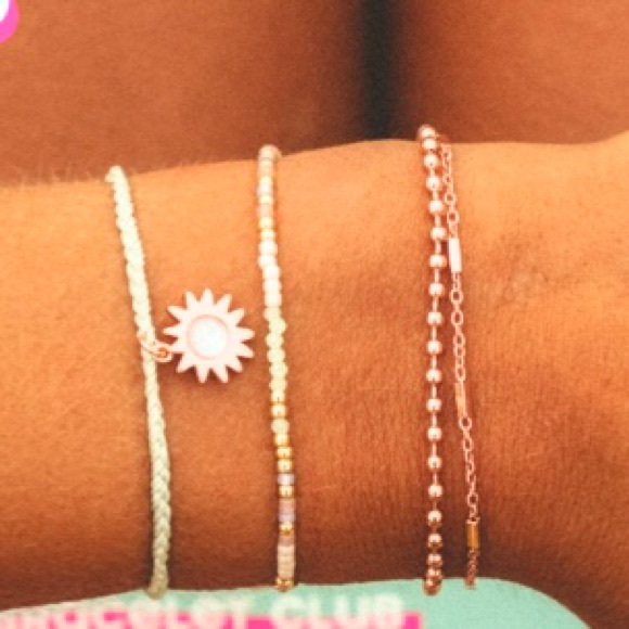 [pura vida] Soliel Stack • August 2022 Monthly Bracelet Club Pack - Picture 5 of 7
